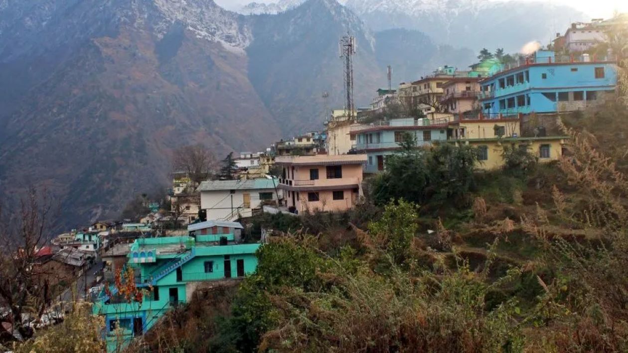 भारतको उत्तराखण्डमा हेलिकोप्टर दुर्घटना